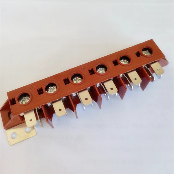 Kuinka suuritiheyksiset liitäntäkotelot ratkaisevat tilanrajoitteiset asennushaasteet?